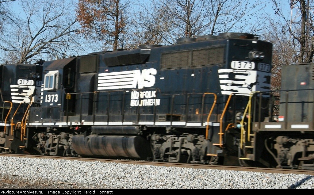 NS 1373 is ip a northbound consist